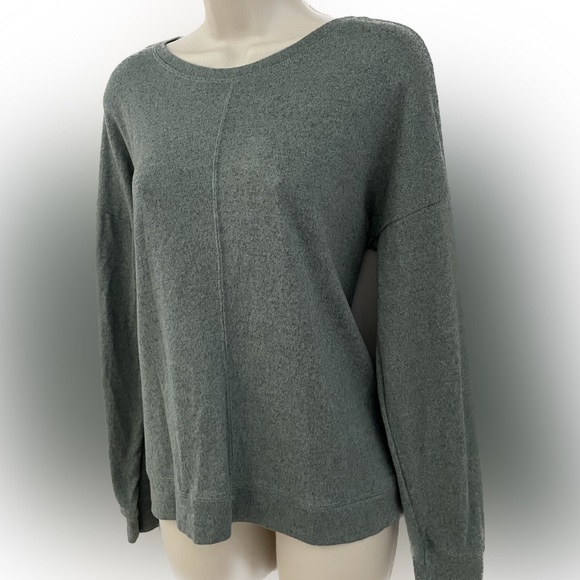 CABLE AND GAUGE WOMANS DROP SHOULDER SWEATER - Picture 2 of 6